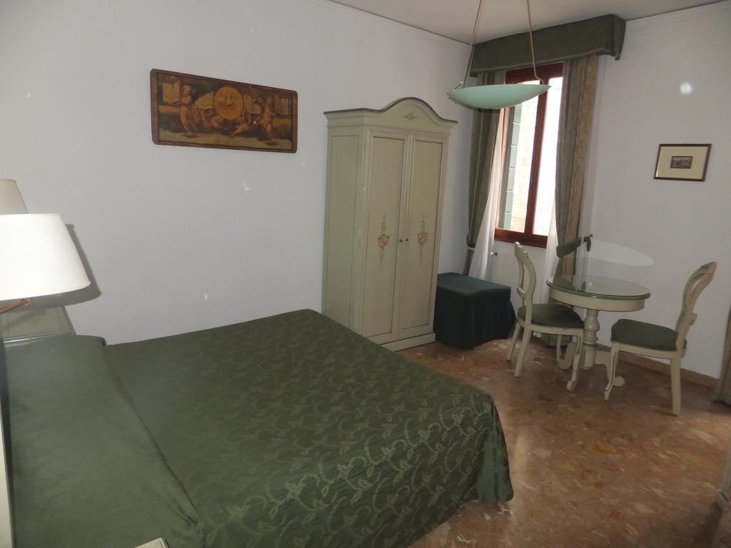 Hotel Ca Del Pozzo Venecia Habitación foto